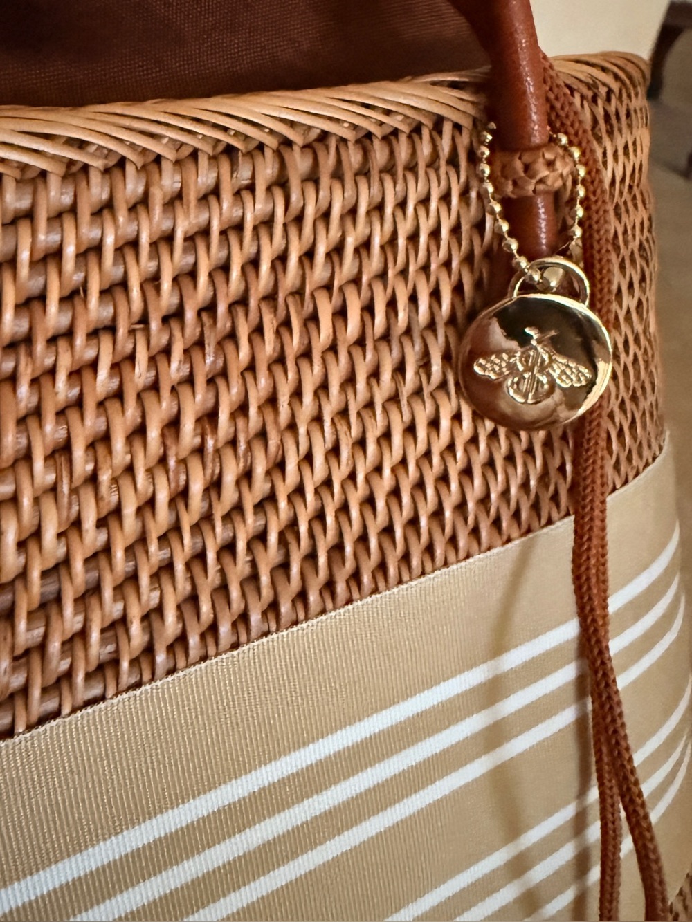 EUC Bosom Buddy Handwoven Straw Bag with Ribbon & Sand Dollar - Picture 7 of 14